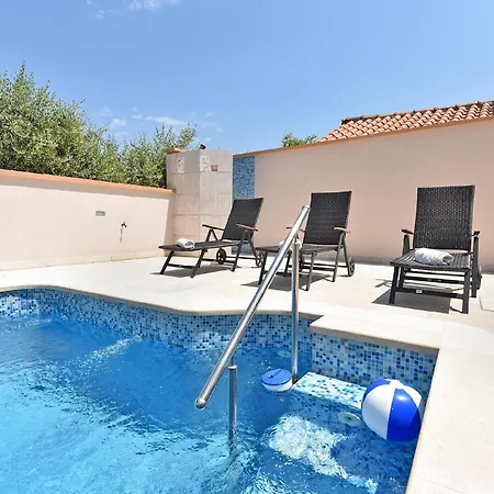 Fuer 2 Personen Ca 19 Qm In Pula-fondole, Istrien Istrische Riviera *